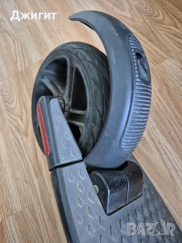 Електрическа тротинетка Segway Ninebot , снимка 3 - Скейтборд, ховърборд, уейвборд - 52348823