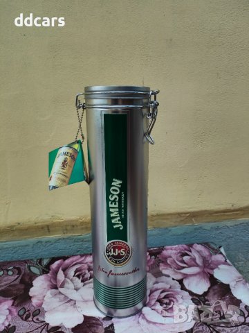 Метална кутия от алкохол