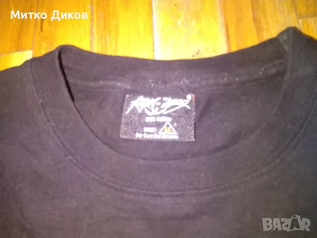 Hot As Hell Rock Hand маркова рокаджийска тениска размер С-М, снимка 4 - Тениски - 49442206