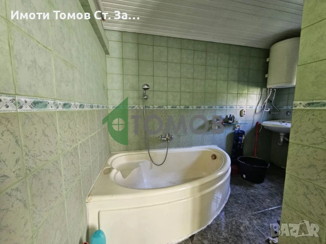 Двуетажна къща в района на Широк център , снимка 4 - Къщи - 51039761