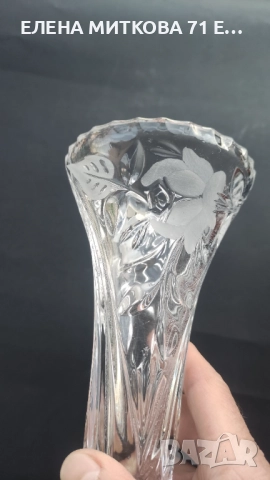 Кристална ваза с матирани цветя, снимка 2 - Вази - 52819110