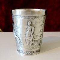 Чаша от калай с релефна картина. , снимка 2 - Антикварни и старинни предмети - 34562766