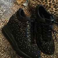 Нови обувки естествен велур Massimo Zardi, снимка 1 - Дамски ежедневни обувки - 40312182
