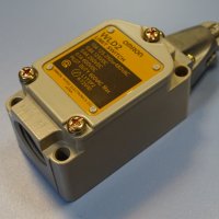 изключвател Omron WLD2 limit switch 10A 500V, снимка 2 - Резервни части за машини - 39639078
