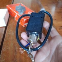 Стара автомобилна електрическа брава против кражба, снимка 4 - Други ценни предмети - 38798597