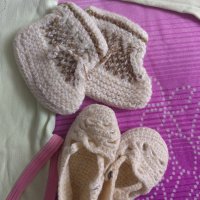 Боди и два чифта плетени терлички, снимка 2 - Бодита за бебе - 39414238