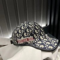 шапки с козирка Louis Vuitton, Burberry, Dior реплика , снимка 1 - Шапки - 36915857