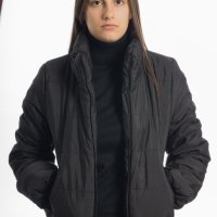 Късо дамско яке , снимка 1 - Палта, манта - 42877333