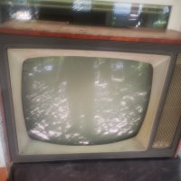 Ретро РУСКИ / съветски телевизор ТЕМП, снимка 1 - Телевизори - 33907202