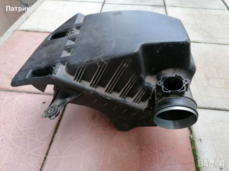 Кутия въздушен филтър БМВ Е60 Е61Е63 Е64 BMW E60 E61 E63 E64 520i 523i 525i 530i 630i, снимка 1