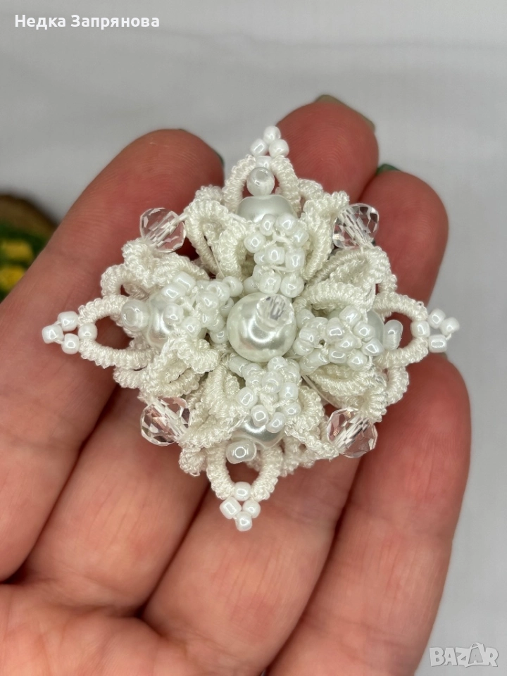 Брошка Ръчно изплетена Уникален акцент за всеки стил Различни цветове по поръчка , снимка 1