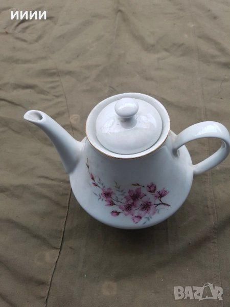 Порцеланов чайник , снимка 1