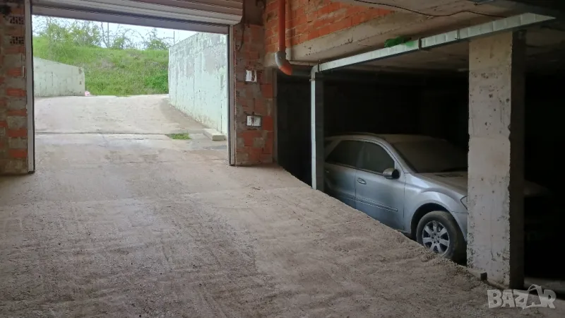 Гараж, паркомясто ж.к. Меден Рудник 16кв., снимка 1