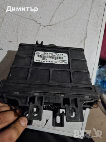 Компютър за автоматична скоростна кутия Hella за VW Golf 4 / Bora / Octavia - 01M927733HR