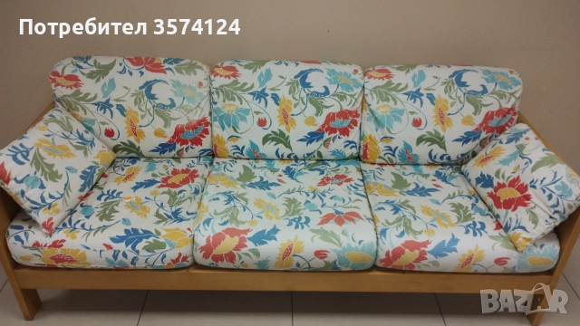 Шарено диванче , снимка 2 - Дивани и мека мебел - 52409132