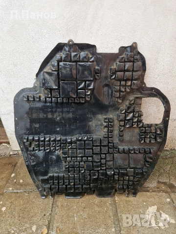 Кора под двигател Ауди А3,Голф4, снимка 2 - Аксесоари и консумативи - 53242396