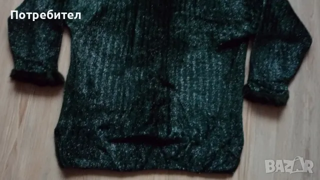 Нов дамски пуловер с пухчета М-L, снимка 3 - Блузи с дълъг ръкав и пуловери - 50226069