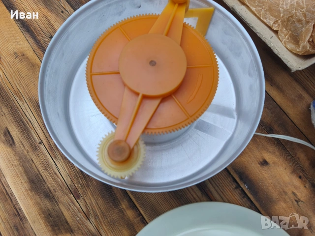 Съветска машина за сладолед Salta , снимка 4 - Антикварни и старинни предмети - 54103606