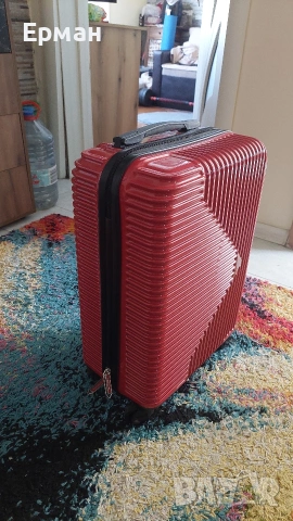 Куфар Constellation червен, снимка 3 - Куфари - 54299850