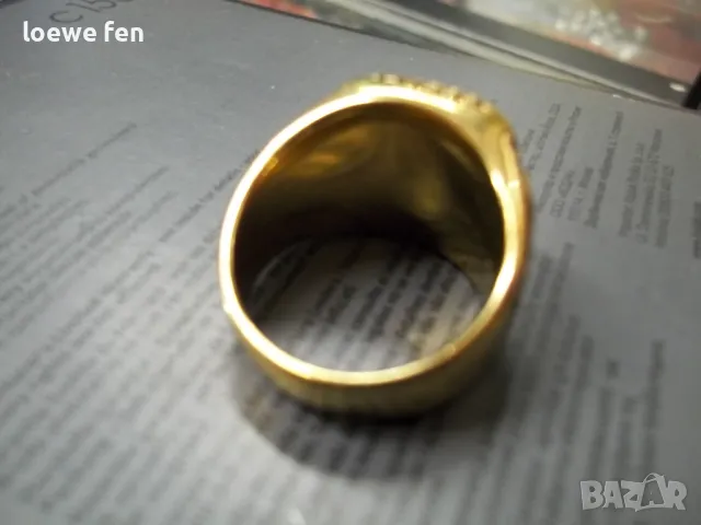 Мъжки пръстен много красив и масивен неръждаема стомана златен цвят позлатен с черен камък !, снимка 10 - Пръстени - 49701934