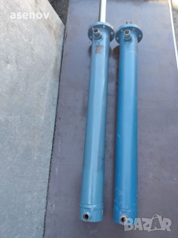 хидравлични цилиндри, снимка 2 - Резервни части за машини - 54143244