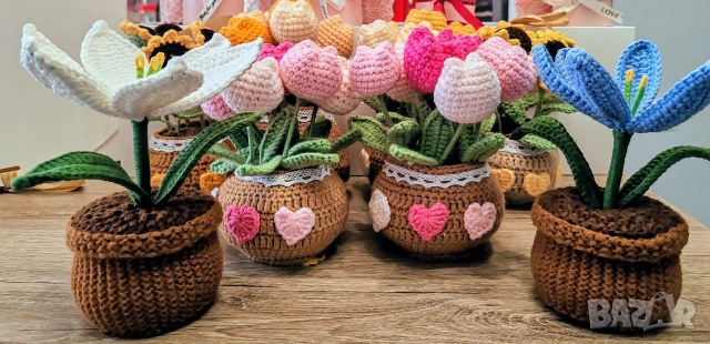 Ръчно плетени цветя, саксии и подаръчни кутии, снимка 13 - Декорация за дома - 54053635