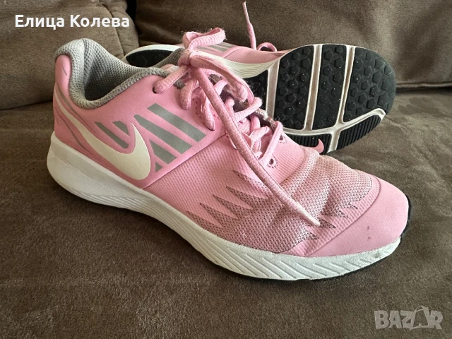 Nike розови маратонки номер 36,5-37, снимка 4 - Детски маратонки - 50722273