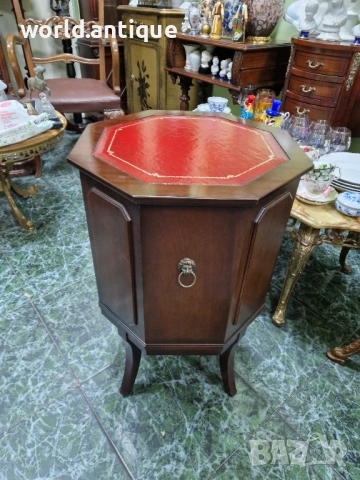 Уникален антикварен английски осмоъгълен дървен шкаф бар 