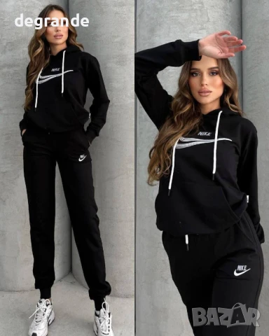 Спортен комплект Nike в три цвята