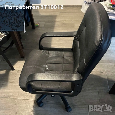 Офис стол, снимка 2 - Столове за офис - 53936629