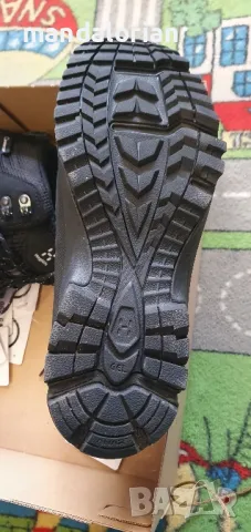 Нови Обувки Haglöfs Туристически Skuta Mid Proof Eco Черен размер 40, снимка 2 - Спортна екипировка - 48799397