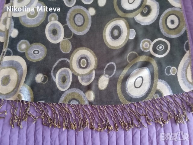 Двуцветен шал, снимка 2 - Шалове - 32022704