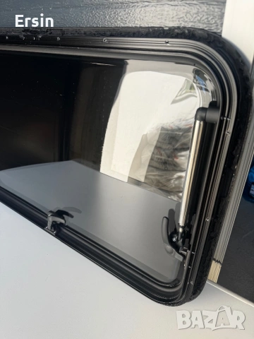 Прозорец Dometic отваряем (най новия модел) Монтажен размер : 750х465 Неразличим от нов , снимка 11 - Къмпинг мебели - 54323017