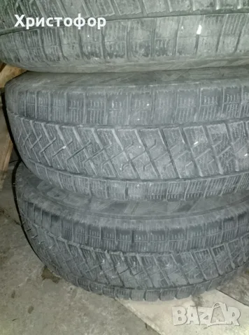 4бр. зимни гуми lassa с железни джанти 195/70R15 C, снимка 2 - Гуми и джанти - 56202645