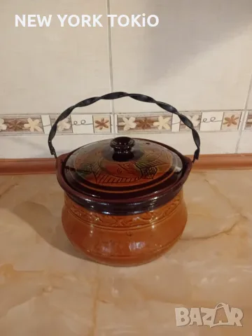 ГЛИНЕНО ГЮВЕЧЕ С КАПАК И ДРЪЖКА 