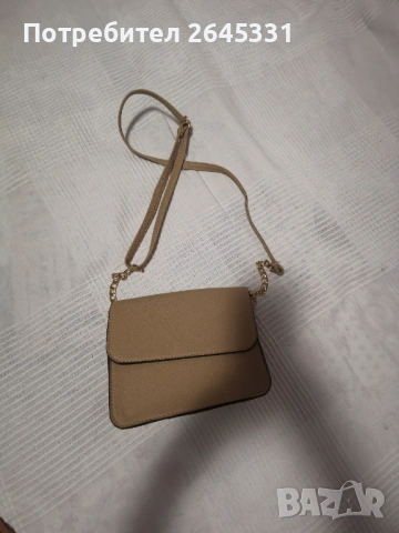 Дамска чанта, снимка 2 - Чанти - 53955123