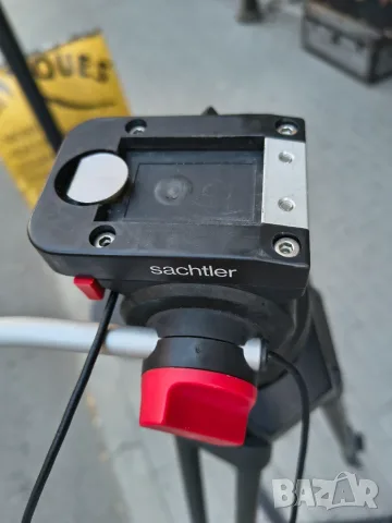 Професионална тринога Sachtler, снимка 4 - Чанти, стативи, аксесоари - 55753013