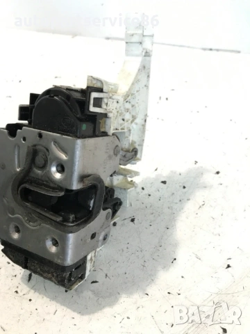 Механизъм за заключване на предна дясна врата за Mercedes W906 Sprinter (2008) A9067201835, снимка 2 - Части - 53885825