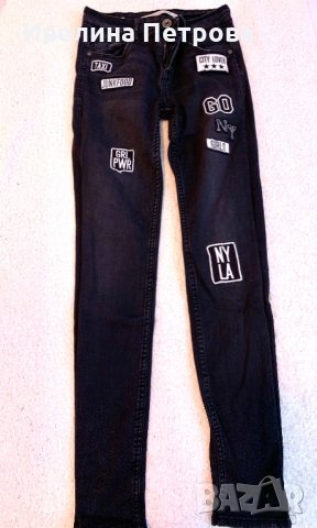 Дънки със стикери Bershka, снимка 3 - Дънки - 31624667