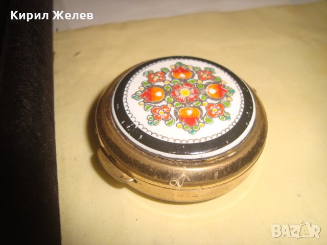 ПОЗЛАТЕНА ВИНТИДЖ СТАРА БРОНЗОВА КУТИЙКА РИСУВАН ЕМАЙЛ ПОРЦЕЛАН АРТ ДЕКО МАЙСТОРСКА РАБОТА 25058  , снимка 8 - Антикварни и старинни предмети - 34479487