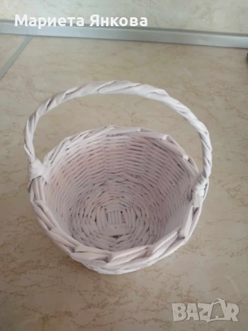 МАЛКИ БЕЛИ РЪЧНО ПЛЕТЕНИ КОШНИЧКИ, снимка 3 - Декорация за дома - 44809636