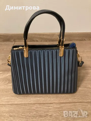 Дамска чанта Guess, снимка 5 - Чанти - 56381613
