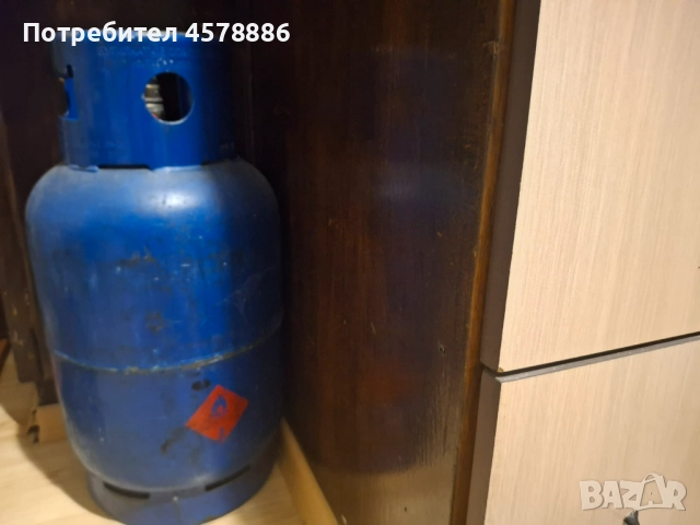 2 газови бутилки