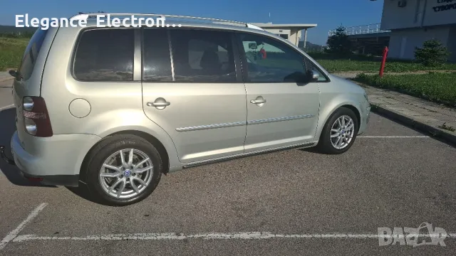 Vw Touran 1.9 TDi 105к.с High - Line, снимка 7 - Автомобили и джипове - 45818317