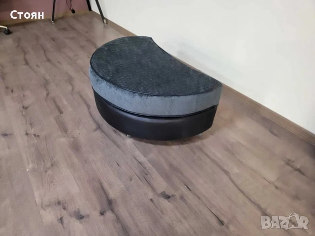 Тъмно сива табуретка от плат полумесец, снимка 5 - Дивани и мека мебел - 52010732