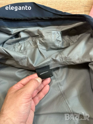 Висок клас дамска трисолойна мембрана Peak Performance Daybreak Waterproof Jacket , L размер , снимка 8 - Якета - 54203057