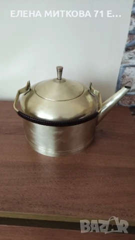 Старинен чайник от месинг- с подвижна дръжка, снимка 2 - Други ценни предмети - 50554156