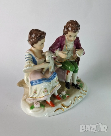 Порцеланова фигурка на мъж и жена с агънце - CDC, снимка 2 - Статуетки - 52859176