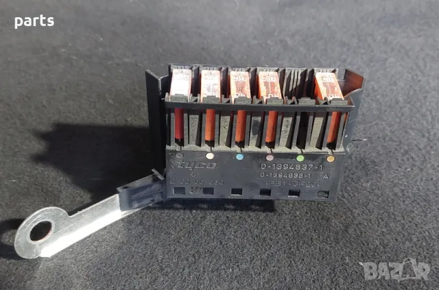 Бушонна Кутия - Табло Мерцедес CLS W219 - E W211 - 013948371 - 013948381, снимка 3 - Части - 47601338