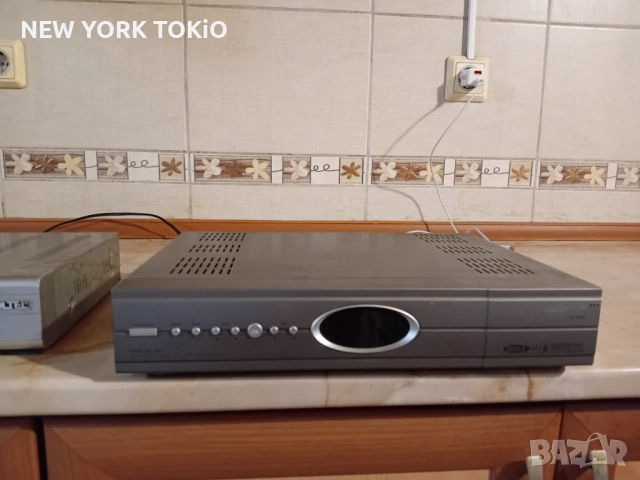 САТЕЛИТЕН ПРИЕМНИК , снимка 3 - Приемници и антени - 51698604